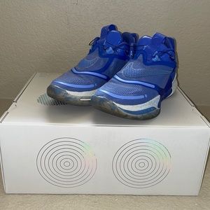 Men’s Nike adapt BB version 2.0 year 2020 size 9.5